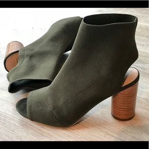 STEVE MADDEN SUNNIE BOOTIE-OLIVE 6.5M
